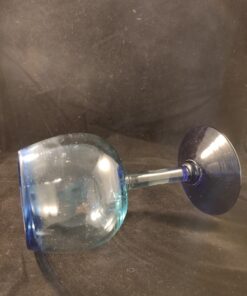 Alternative view of Blauw glazen wijnglas