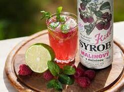 Alternative view of Kitl - Frambozen limonadesiroop met vruchtvlees